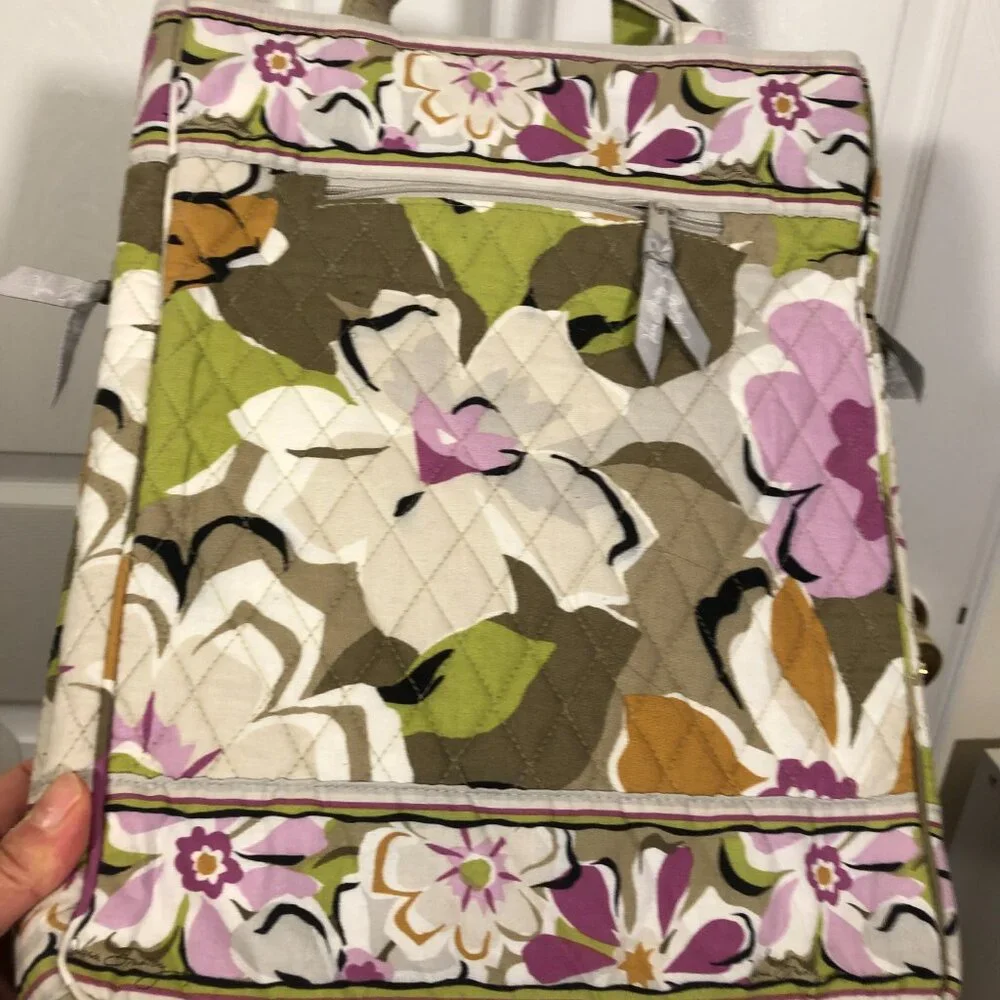 Vera Bradley women pink and green shoulder laptop bag, quilted and padded